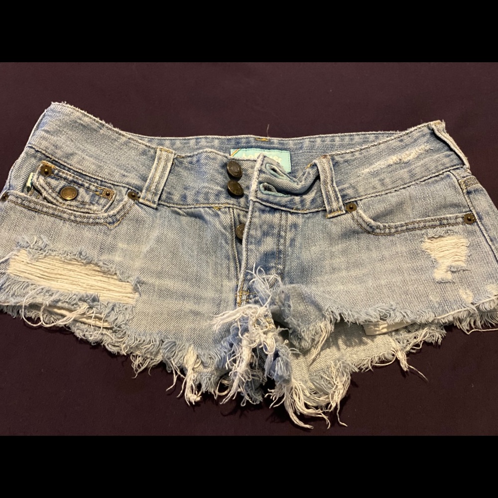 Size 3 Hollister Jean Shorts